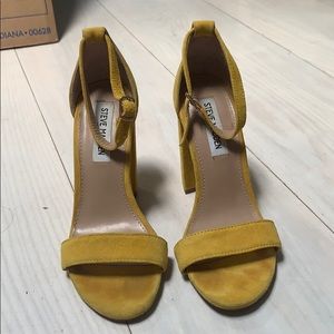 Steve Madden mustard yellow block heel sandal